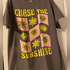 Graphic tee / graphic tshirt / smiley face / sunshine